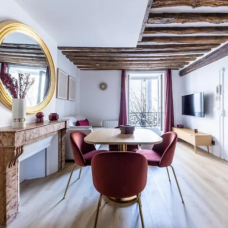 Apartament Luxury Newly Renovated 4 Stars Prestige Apartment , Pantheon Area, Central Paris *
