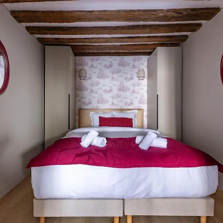 Luxury Newly Renovated 4 Stars Prestige , Pantheon Area, شقة