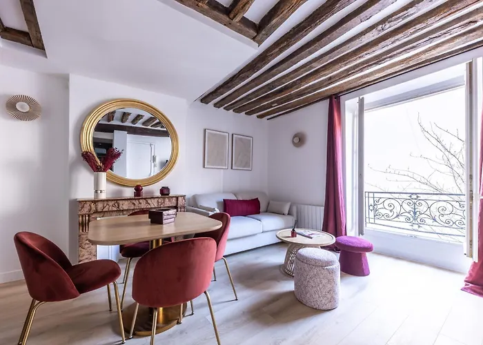 Apartament Luxury Newly Renovated 4 Stars Prestige Apartment , Pantheon Area, Central Paris *